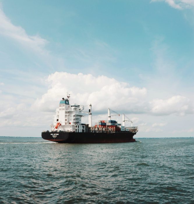 container-in-the-water-e1557879346589
